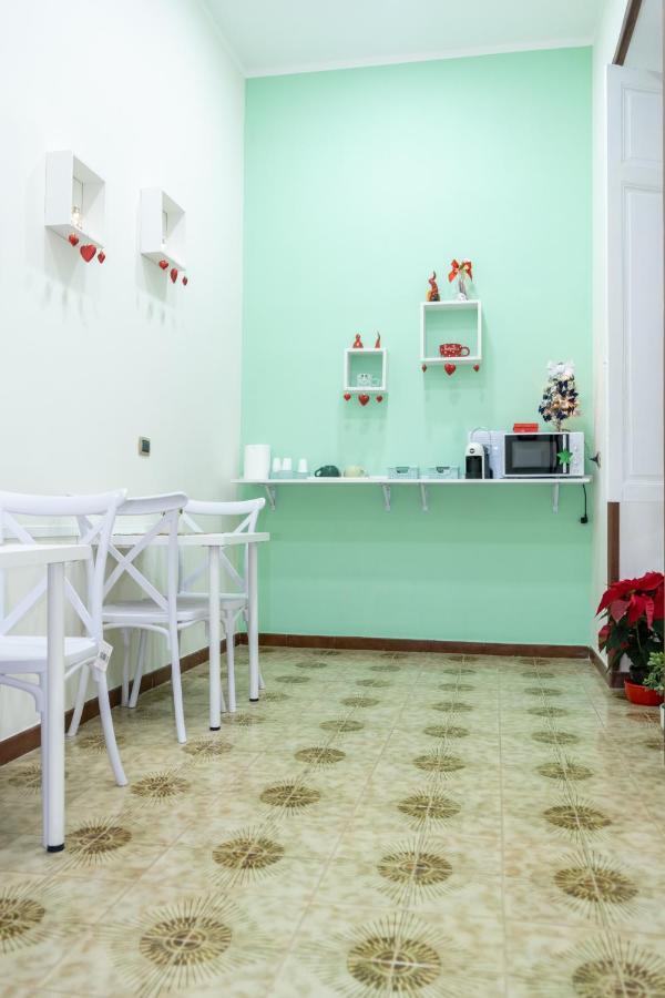 Trecuori Bed & Breakfast เนเปิลส์ ภายนอก รูปภาพ